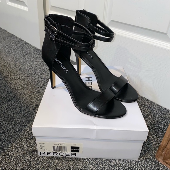 mercer Shoes - Women’s Mercer Black 4” Stiletto faux leather heels size 9
